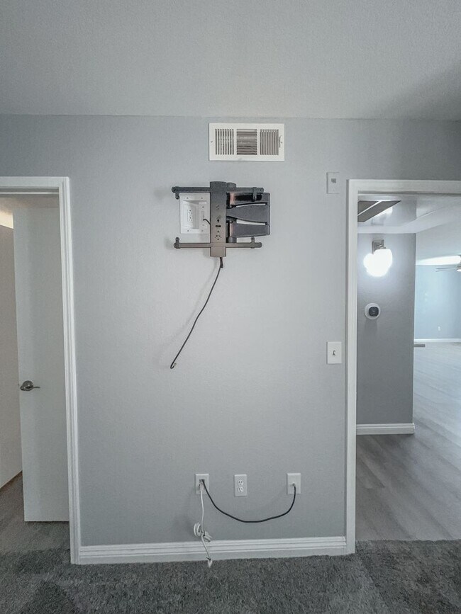 Building Photo - **COMING SOON 04/15/2026** Modern 2-Bed, 2-Bath Condo in Gated Montana Community – Silverado Ranch