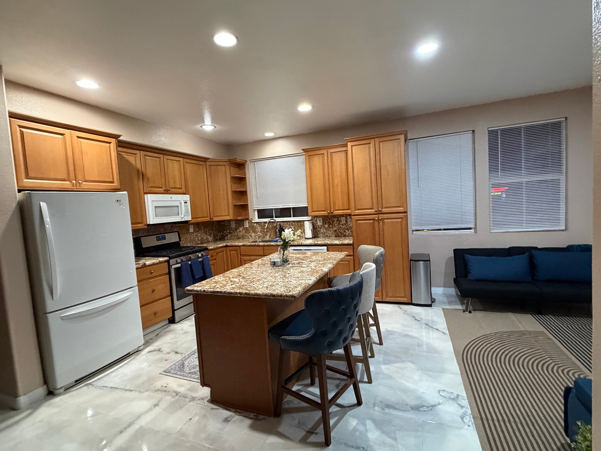 Building Photo - 1860 E 12th St