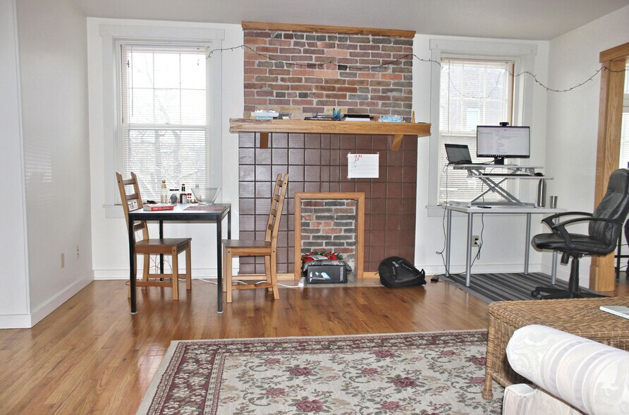 LR - 5840 Alderson St