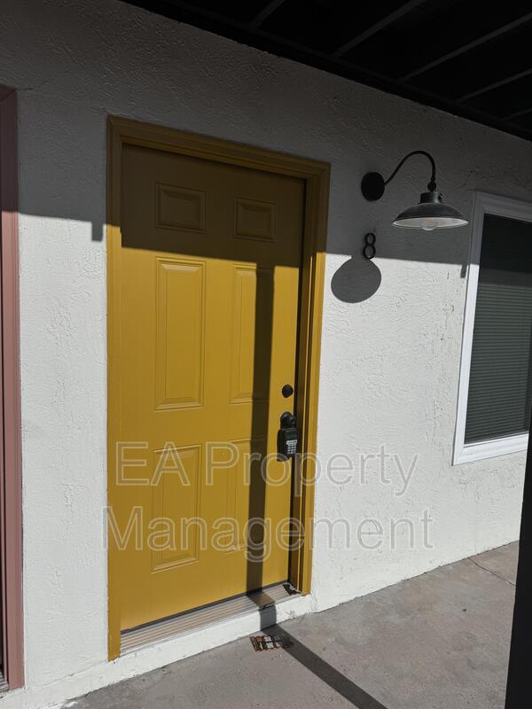 Building Photo - 1320 Dr Martin Luther King Jr Ave NE