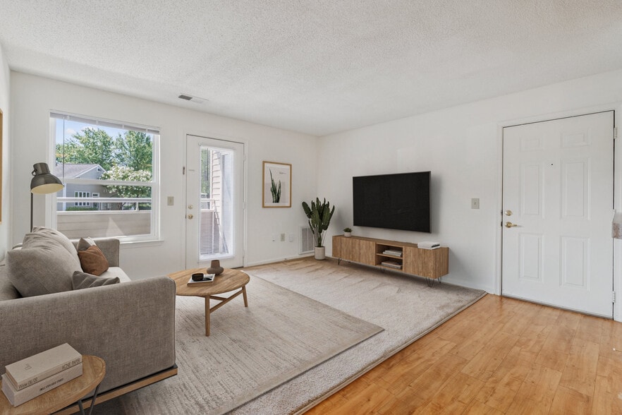 Primary Photo - Preston Place - Tax Credit