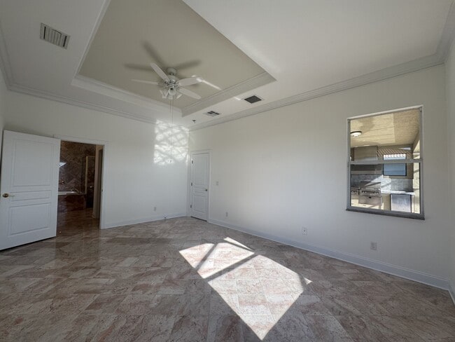 Building Photo - 333 Cipriani Way