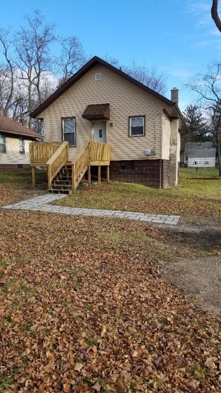 Building Photo - 348 Sutherland Ave