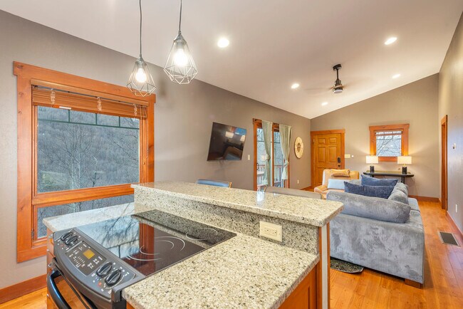 Building Photo - 39 Great Aspen Way