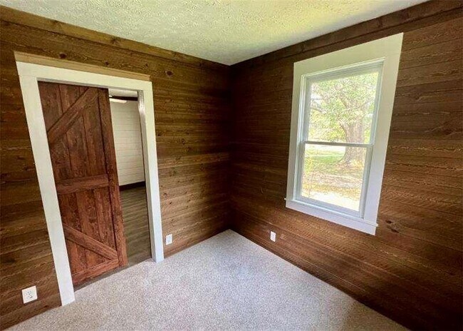 Building Photo - 3521 Clay Rd SW