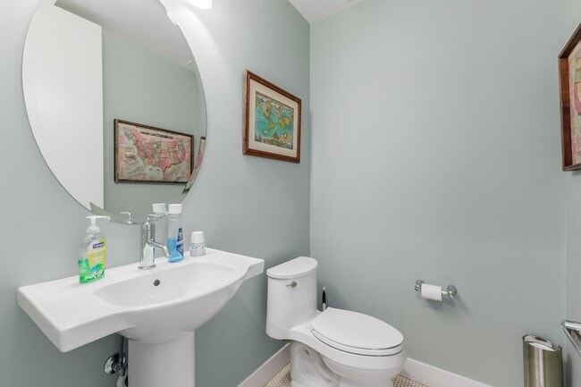 Building Photo - 16510 N 92nd St