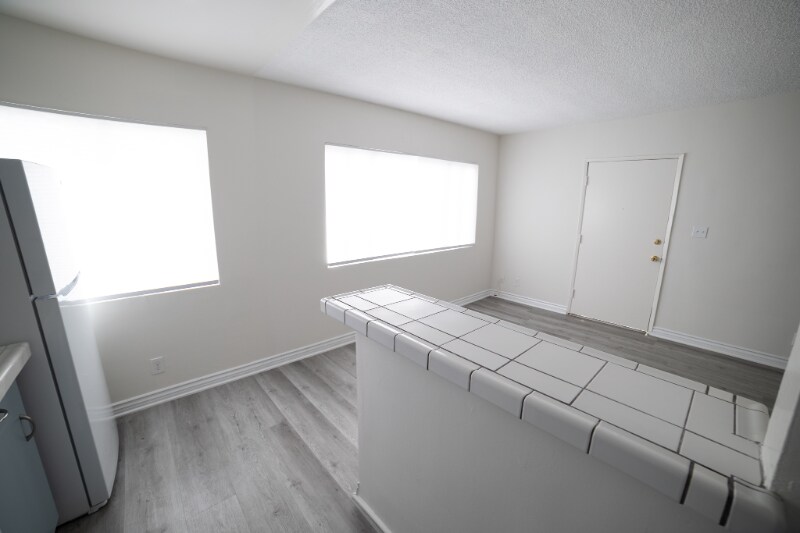 Building Photo - 1315 Ocean Park Blvd