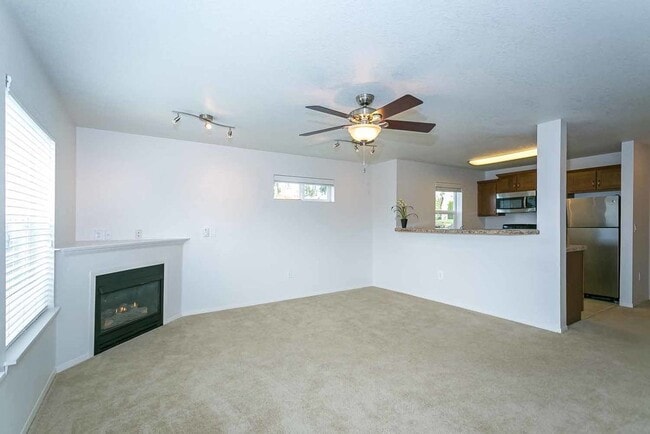 Building Photo - Fantastic Main Level Condo w/Garage, Patio...