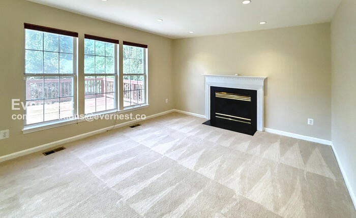 Building Photo - 4678 Pearson Dr