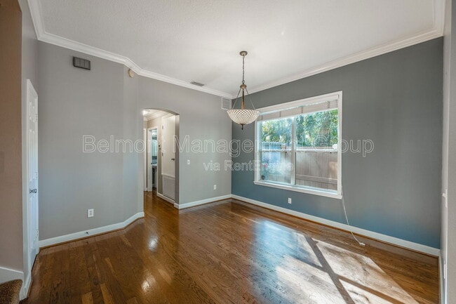 Building Photo - 808 Shine Ave