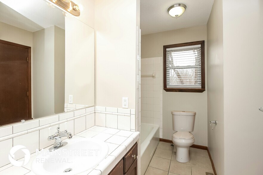 Building Photo - 201 S Ellison Way