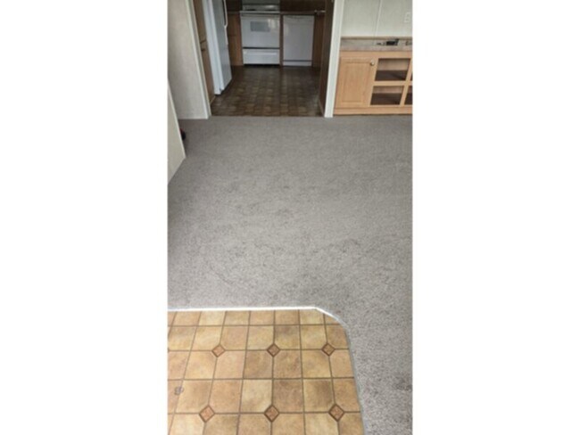 Building Photo - Rent now!!!3 bedroom home with Shack, Corn...