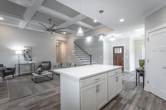 Building Photo - 8955 Silver Maple Dr