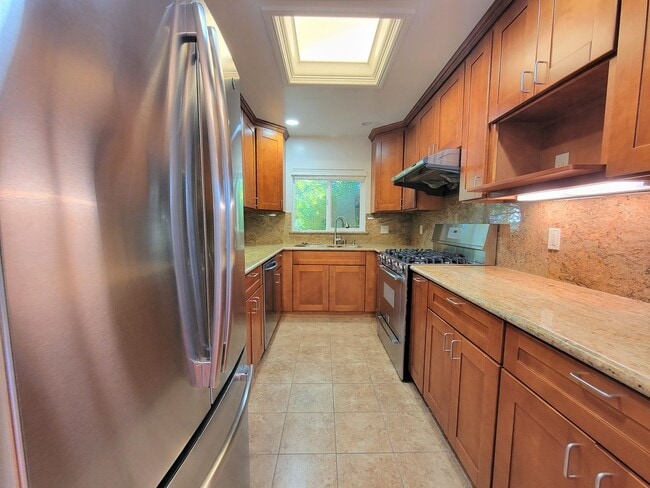 Building Photo - Updated Home in Palo Alto Available with A...