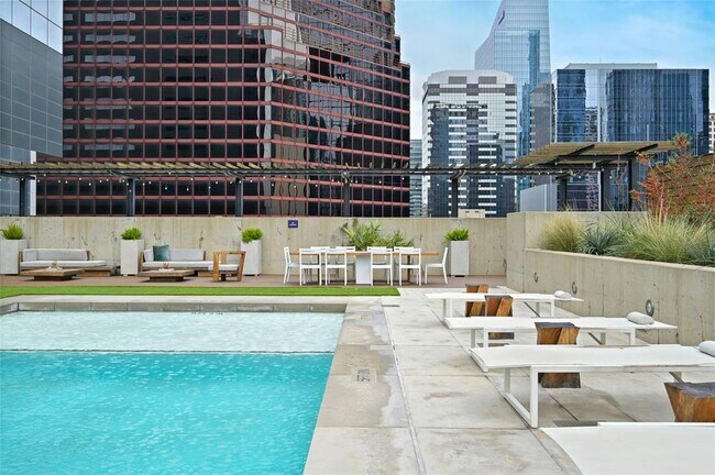 Building Photo - 210 Lavaca St
