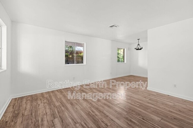 Building Photo - 156 Pocahontas Rd