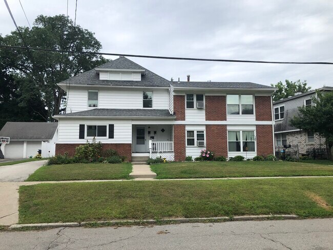 Primary Photo - 5724 Phillips Ave