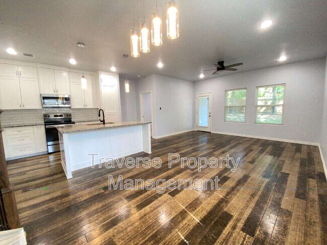 Building Photo - 5408 Fernander Dr