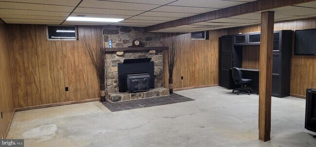 Building Photo - 151 Bollinger Rd