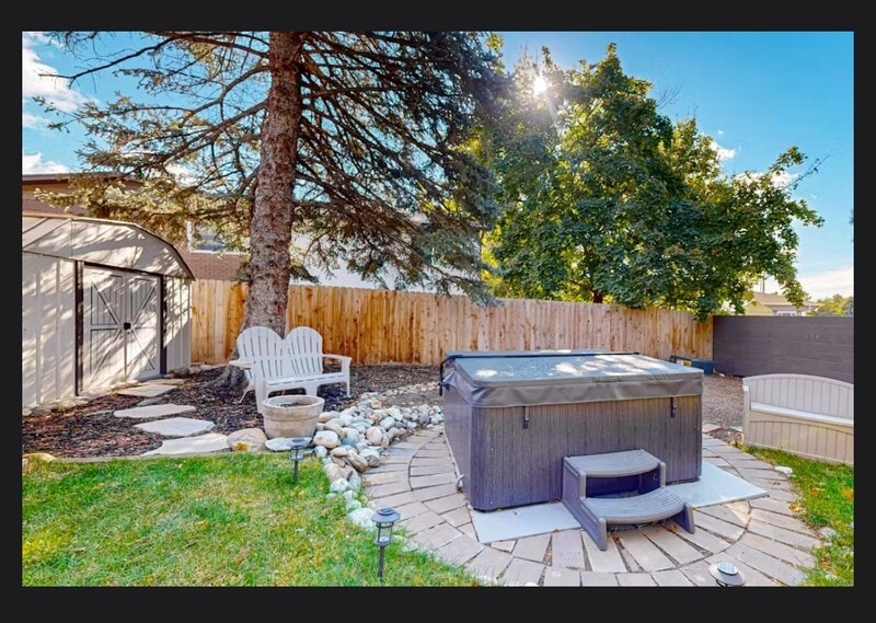 Building Photo - 9410 Quail Hollow Dr