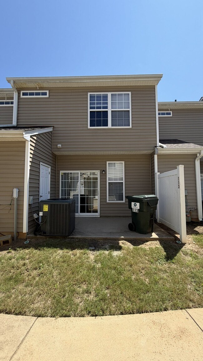 Building Photo - 113 Cirrus Ct