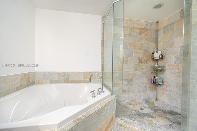 Building Photo - 2641 N Flamingo Rd