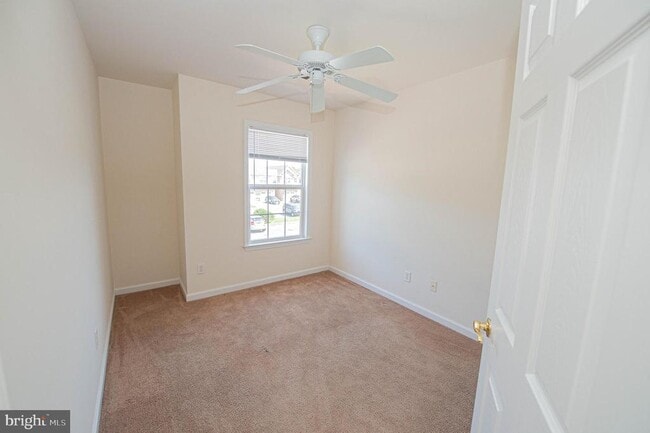 Building Photo - 420 Parkview Ct