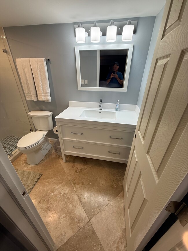 Building Photo - Hutchinson Island