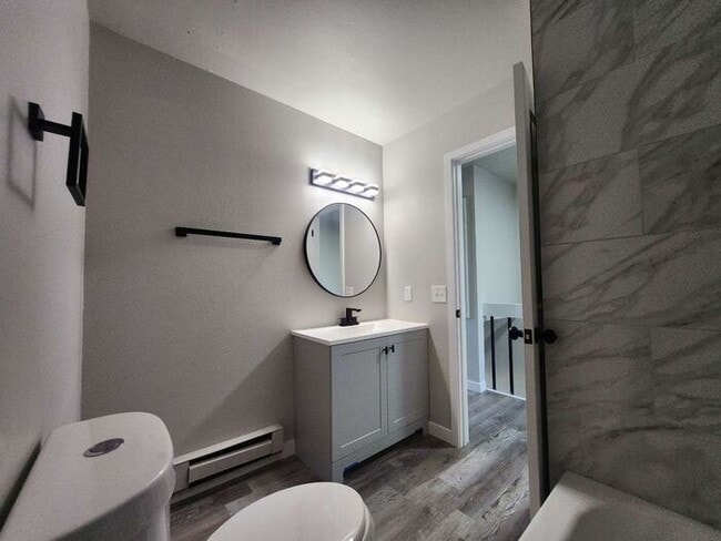 Building Photo - Remodeled 2-Bedroom Townhome!