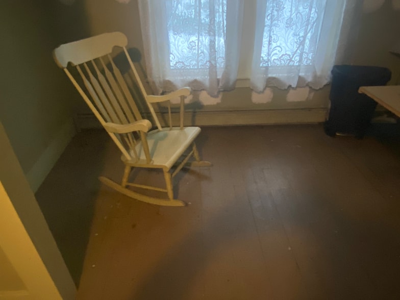 Building Photo - 209 Academy St