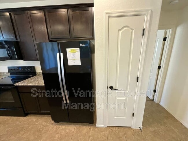 Building Photo - 3432 E Russell St