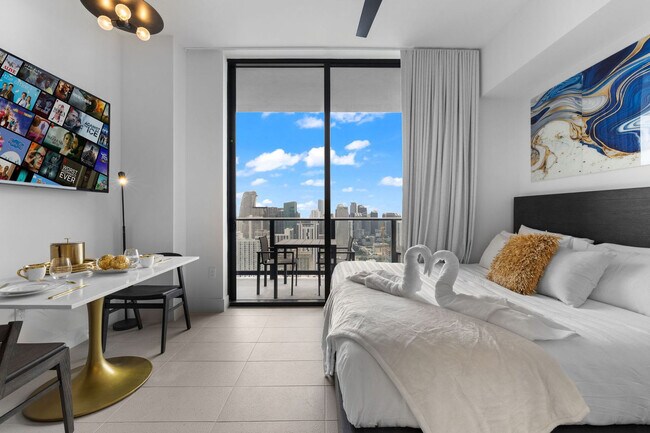 Building Photo - 159 NE 6th St