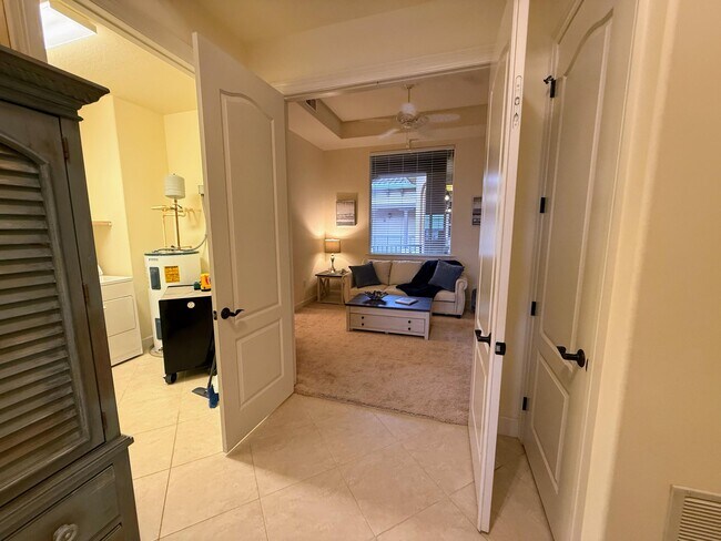 Building Photo - 20 Orange Ave