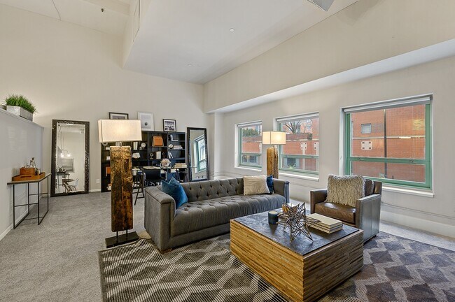 Building Photo - The Lofts at Shillito Place