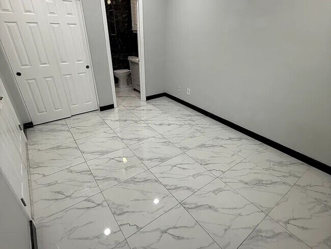Building Photo - 2696 Escala Cir