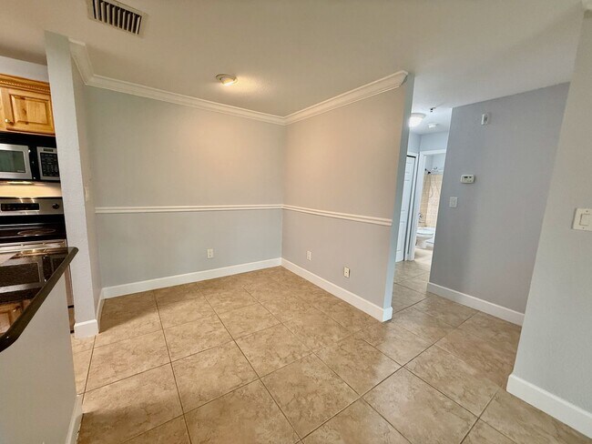 Building Photo - One bedroom one bathroom condo in Palmer Ranch
