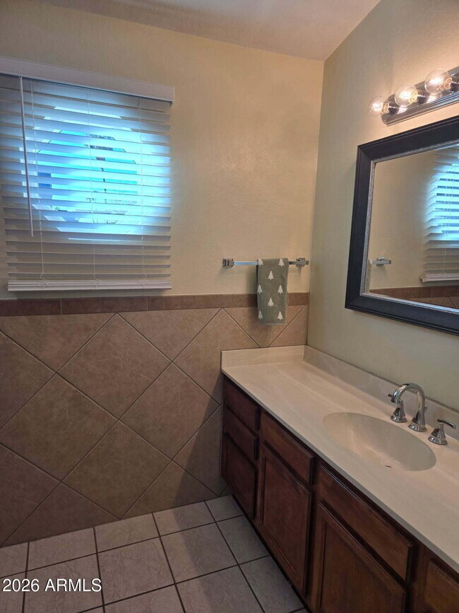 Building Photo - 15025 N 60th Dr