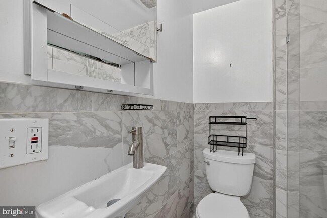 Building Photo - 451 M St NW