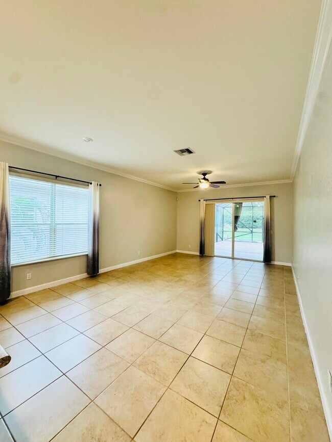 Building Photo - 1807 Berkshire Cir SW