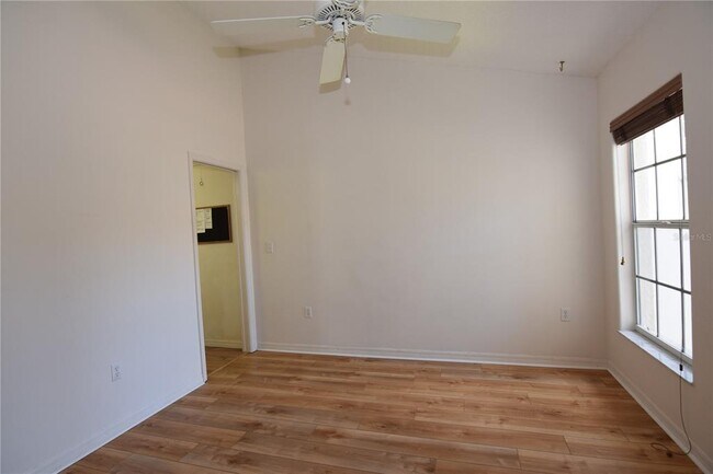 Building Photo - 8355 Glen Rose Way