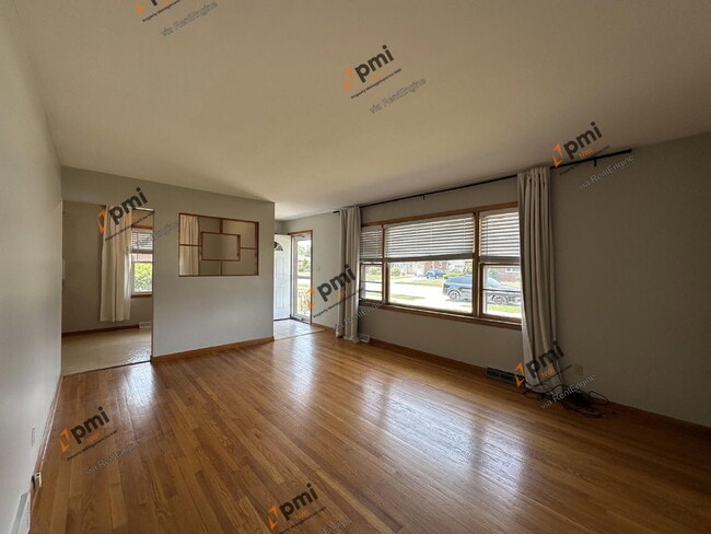 Building Photo - 1137 N Jay Ave