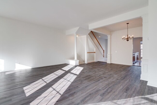 Building Photo - 6327 Dunn Ct