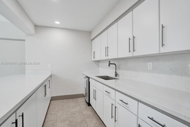 Building Photo - 1101 River Reach Dr