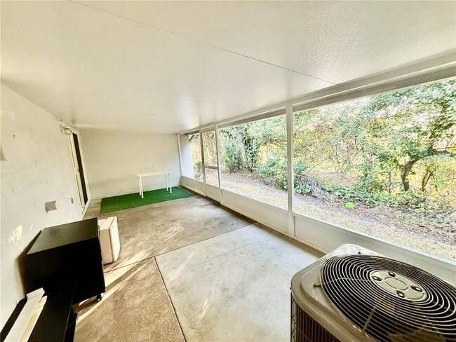 Building Photo - 1128 Jade E Ln