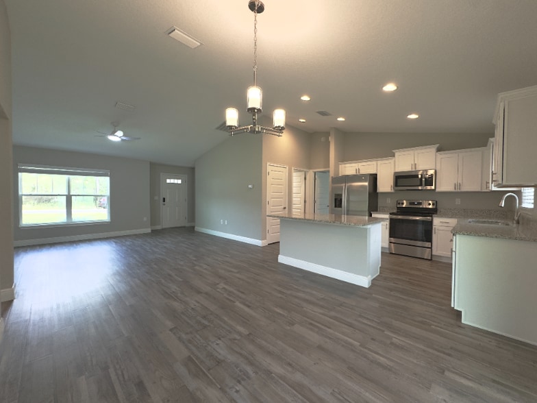 Building Photo - 6 Oak Pass Loop