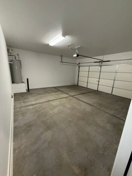 Building Photo - 2340 E Marguerite Ave