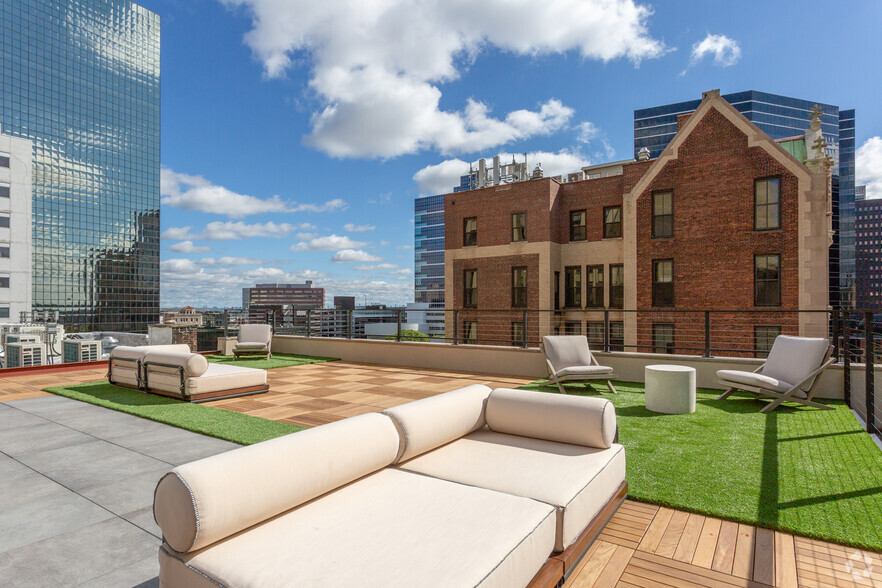 Rooftop Terrace @ 30 - Clinton Flats