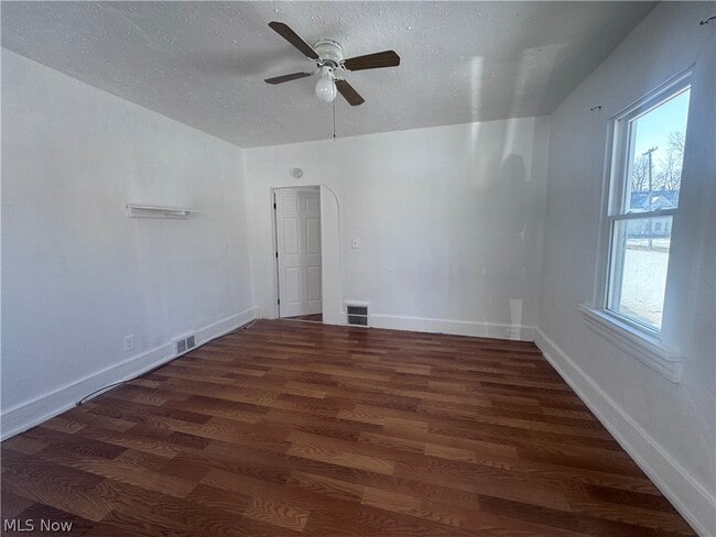 Building Photo - 6606 Charter Ave