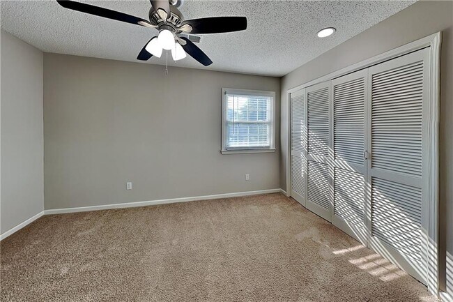 Building Photo - 4880 Hawk Trail