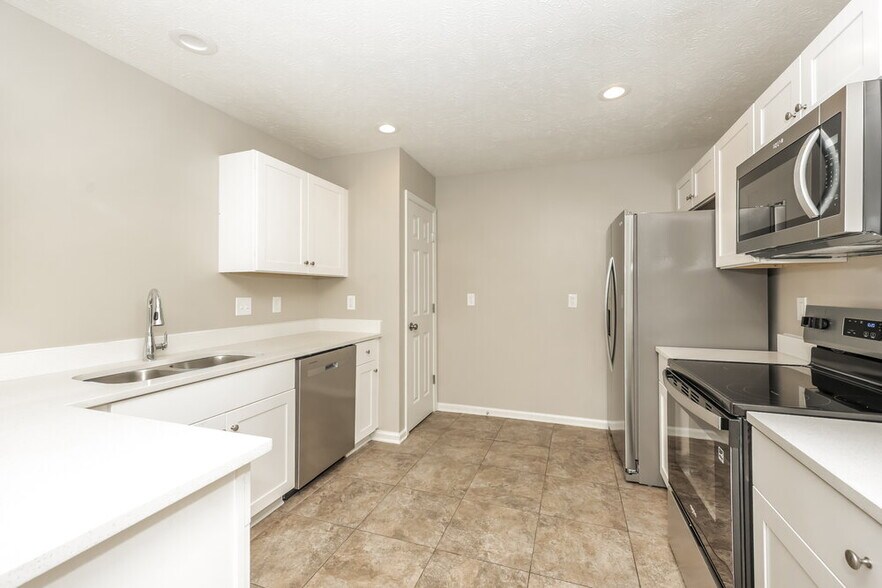 Building Photo - 1389 E Nir Shreibman